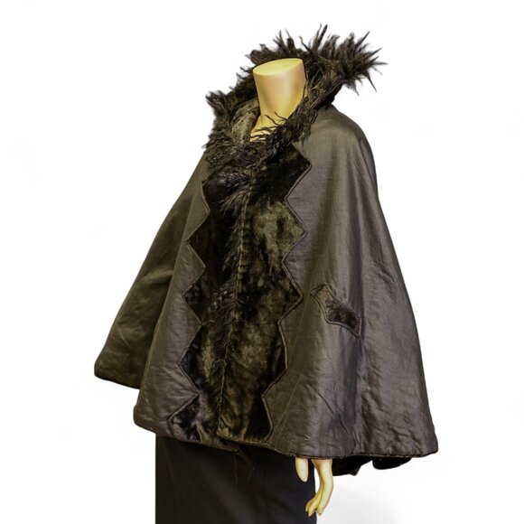 Victorian Mourning Cape * Reversible with Fur Trim - Picture 8 of 12